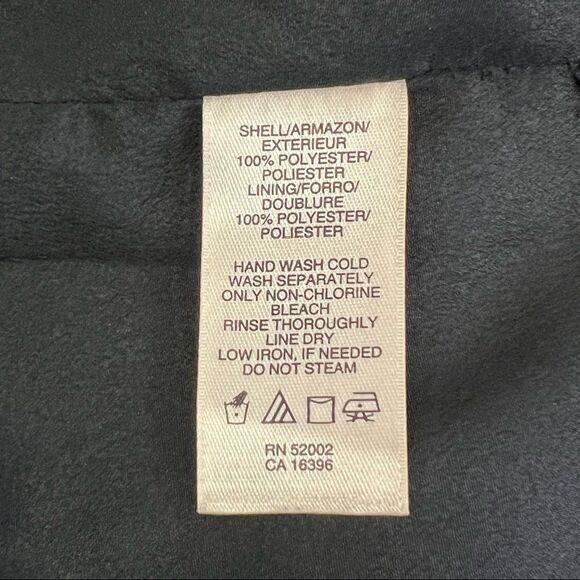 DKNY Jeans Plus Size Three Tiered Pleated Mini Skirt, Black Size 24 - Picture 7 of 9